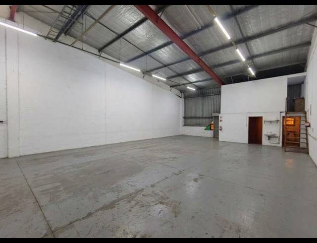 321M² WAREHOUSE TO LET IN SPRINGFIELD